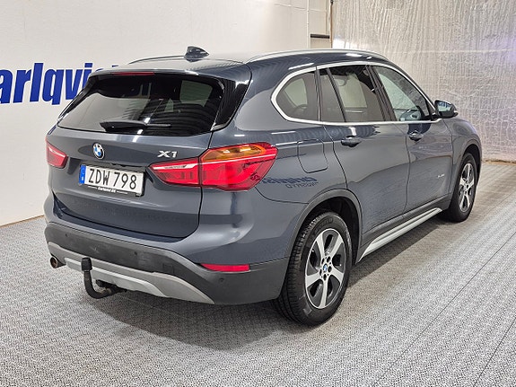 BMW X1 4 of 5
