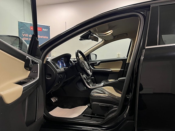 Volvo XC60 8 of 27