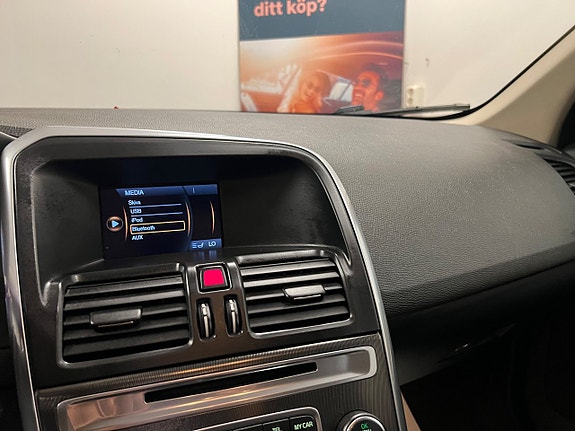Volvo XC60 18 of 27