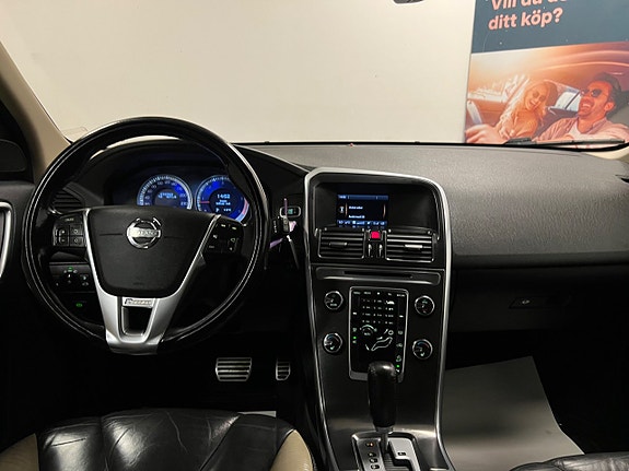 Volvo XC60 14 of 27