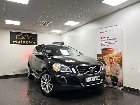 Volvo XC60 2 of 27