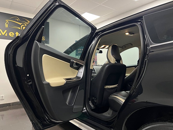 Volvo XC60 9 of 27