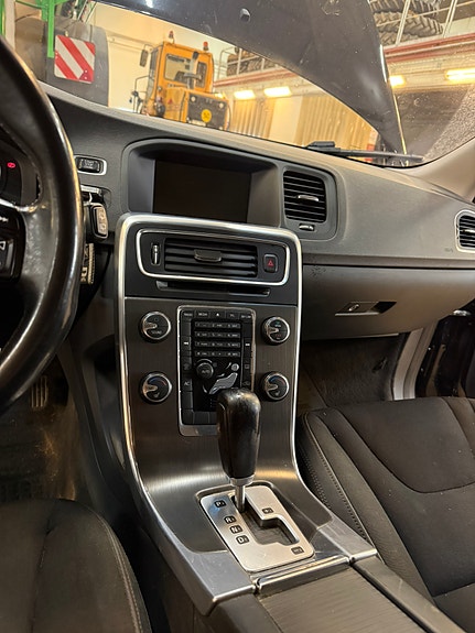 Volvo V60 7 of 30