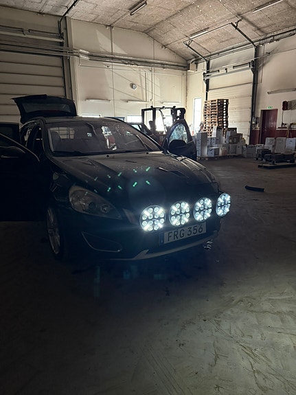 Volvo V60 3 of 5