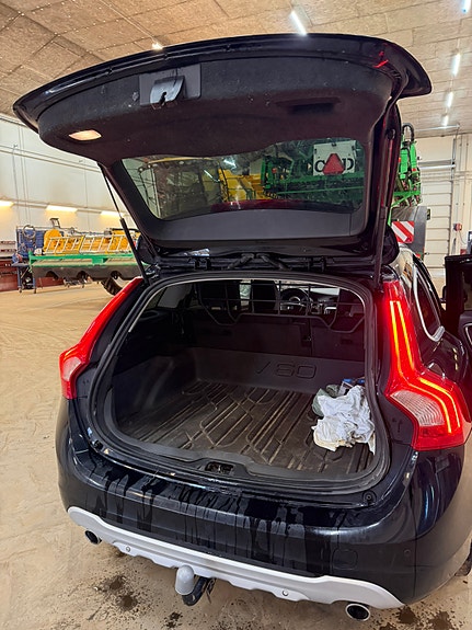 Volvo V60 11 of 30