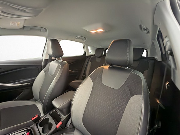 Opel Grandland X 9 of 28