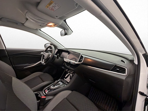 Opel Grandland X 12 of 28
