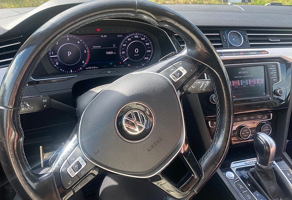 Volkswagen Passat Alltrack 6 of 8