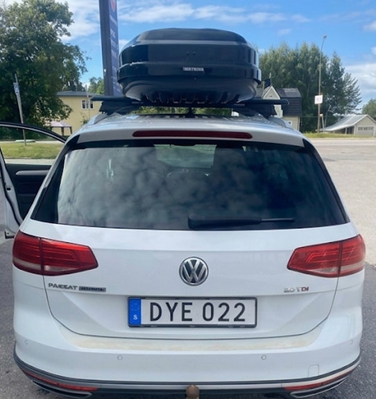 Volkswagen Passat Alltrack 3 of 5
