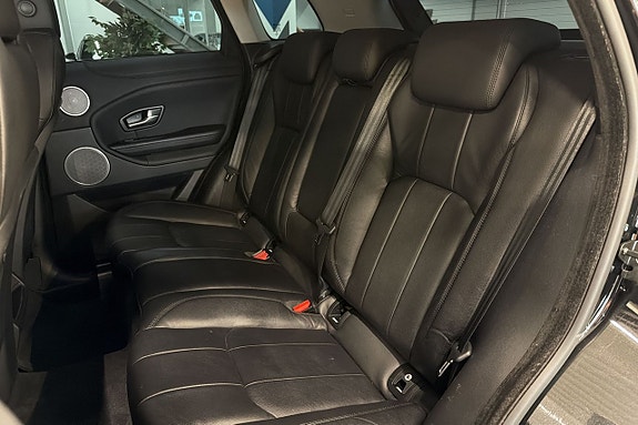 Land Rover Range Rover Evoque 21 of 23