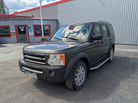 Land Rover Discovery 3 2 of 5