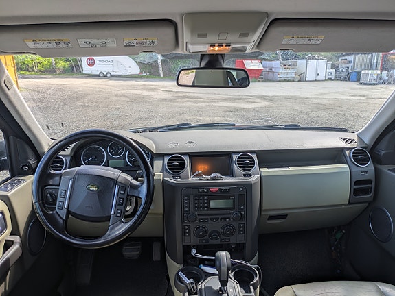 Land Rover Discovery 3 6 of 12