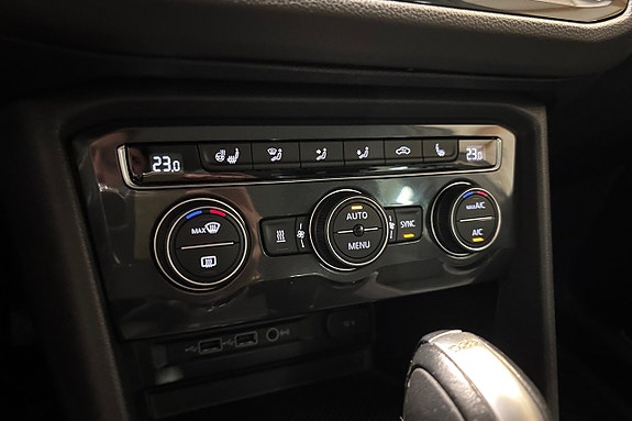 Volkswagen Tiguan 18 of 25