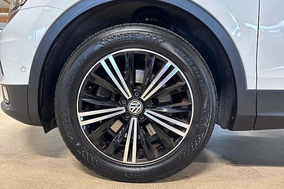 Volkswagen Tiguan 5 of 25