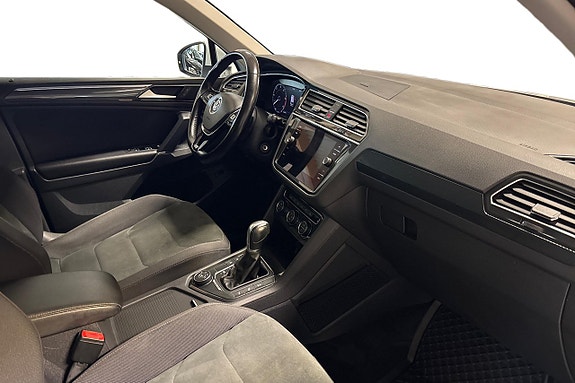 Volkswagen Tiguan 14 of 25