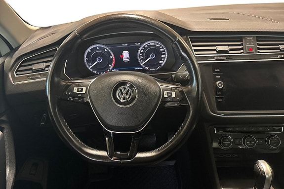 Volkswagen Tiguan 13 of 25