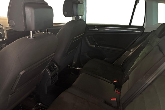 Volkswagen Tiguan 21 of 25