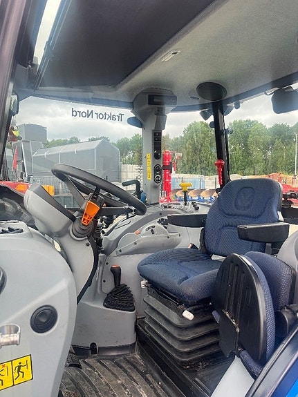 New Holland T5.80 DC 5 of 7