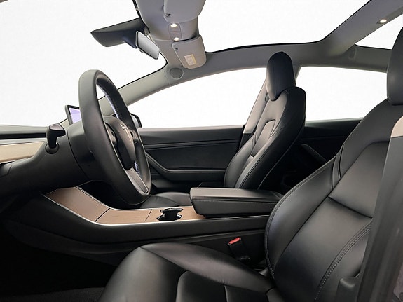 Tesla Model 3 12 of 30