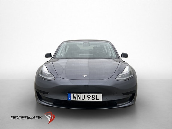 Tesla Model 3 2 of 5