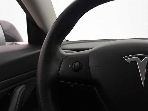Tesla Model 3 16 of 30