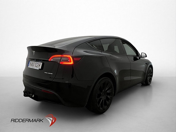 Tesla Model Y 5 of 5