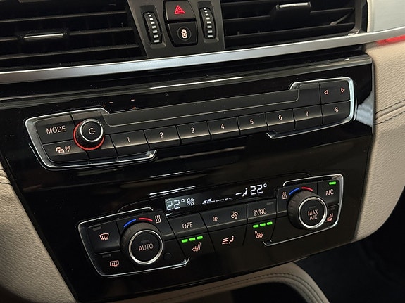 BMW X1 20 of 27