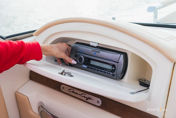 Chris Craft 28 Corsair (2011) 10 of 12