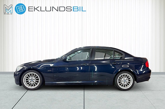 BMW 320d 3 of 5