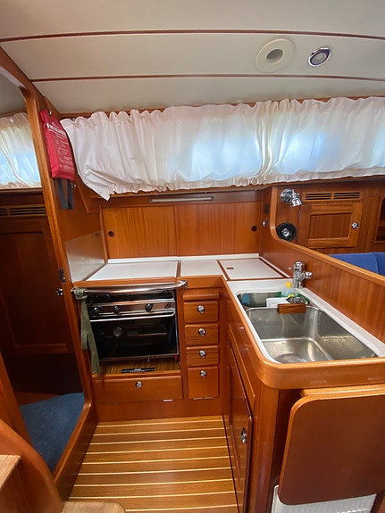 Hallberg-Rassy 342 10 of 16