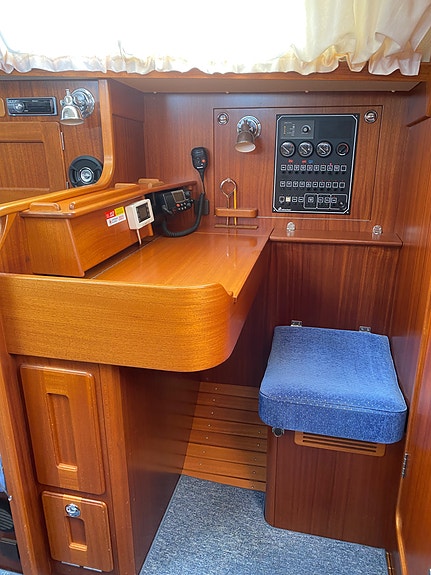 Hallberg-Rassy 342 9 of 16