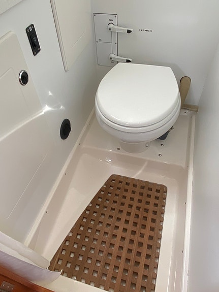 Hallberg-Rassy 342 16 of 16