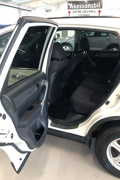Honda CR-V 8 of 11