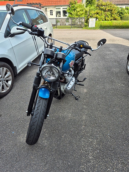 Royal Enfield INTERCEPTOR INT 650 4 of 4