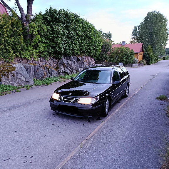 Saab 9-5 2 of 5