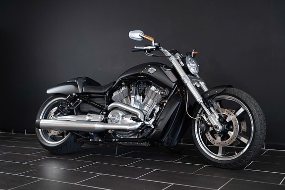 Harley-Davidson VRSCF V-Rod 2 of 4