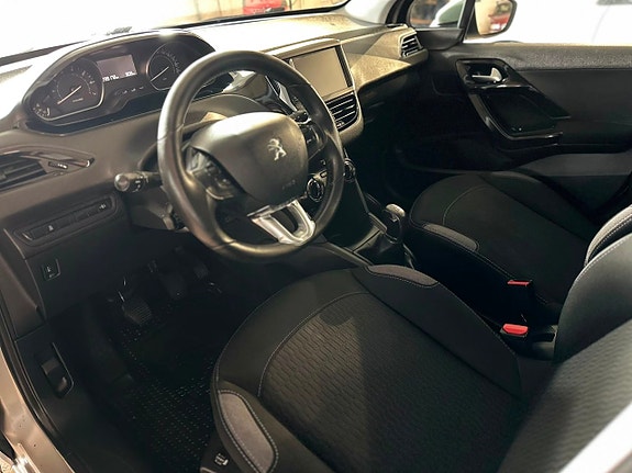 Peugeot 208 6 of 14