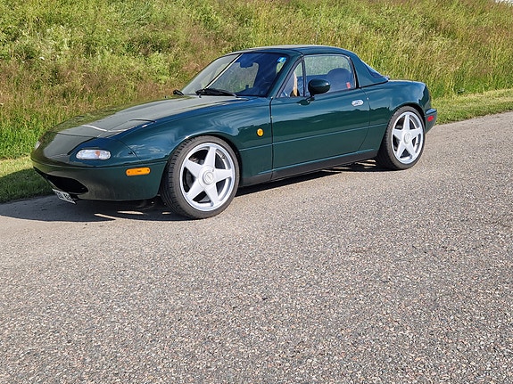 Mazda MX-5 3 of 11