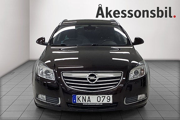 Opel Insignia 2 of 5