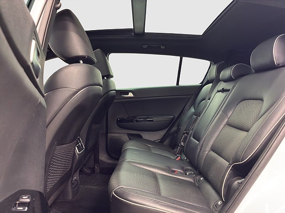 Kia Sportage 12 of 26