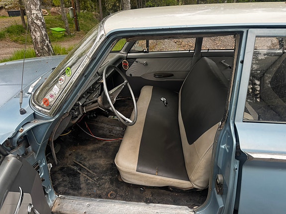 Ford Fairlane 4 of 5