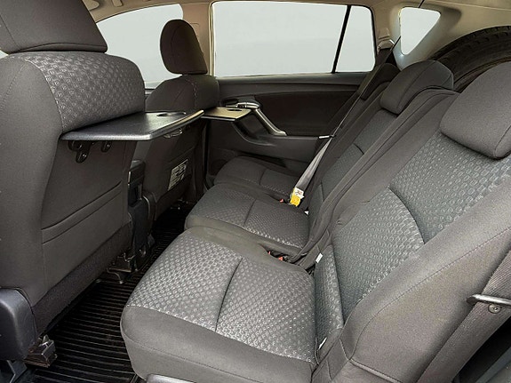 Toyota Verso 14 of 18