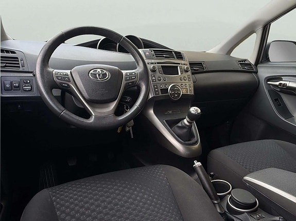 Toyota Verso 11 of 18