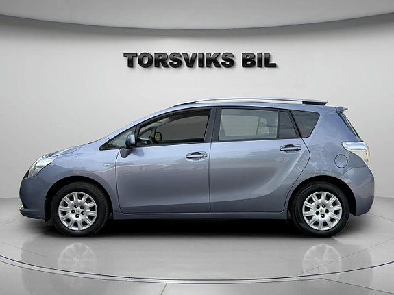 Toyota Verso 2 of 18