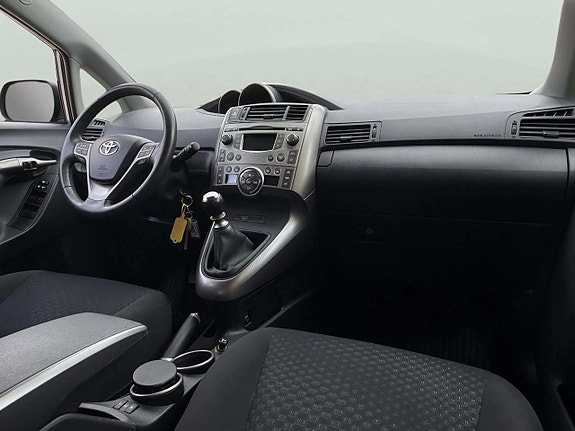 Toyota Verso 13 of 18
