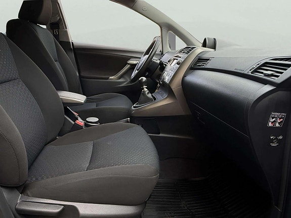 Toyota Verso 12 of 18