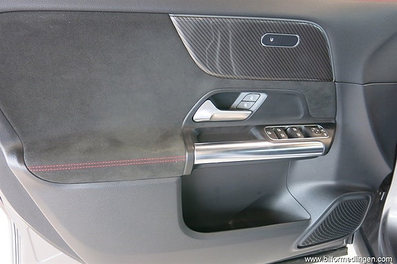 Mercedes-Benz GLA200 d 13 of 18