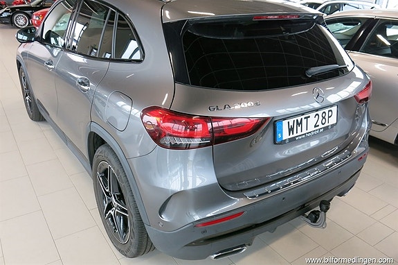 Mercedes-Benz GLA200 d 4 of 5