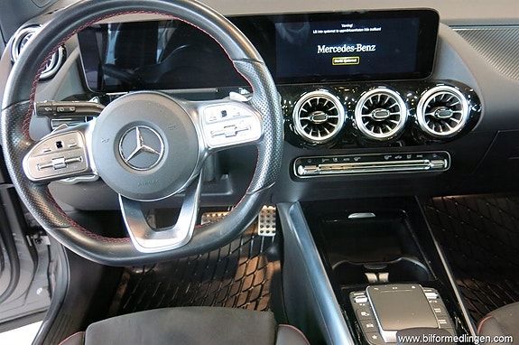 Mercedes-Benz GLA200 d 12 of 18