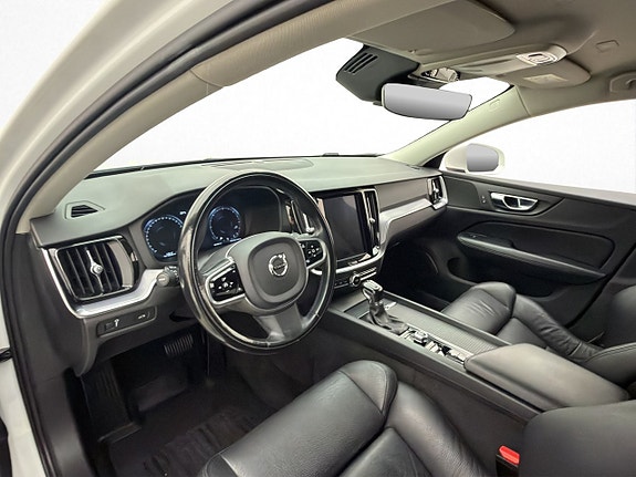 Volvo V60 8 of 30